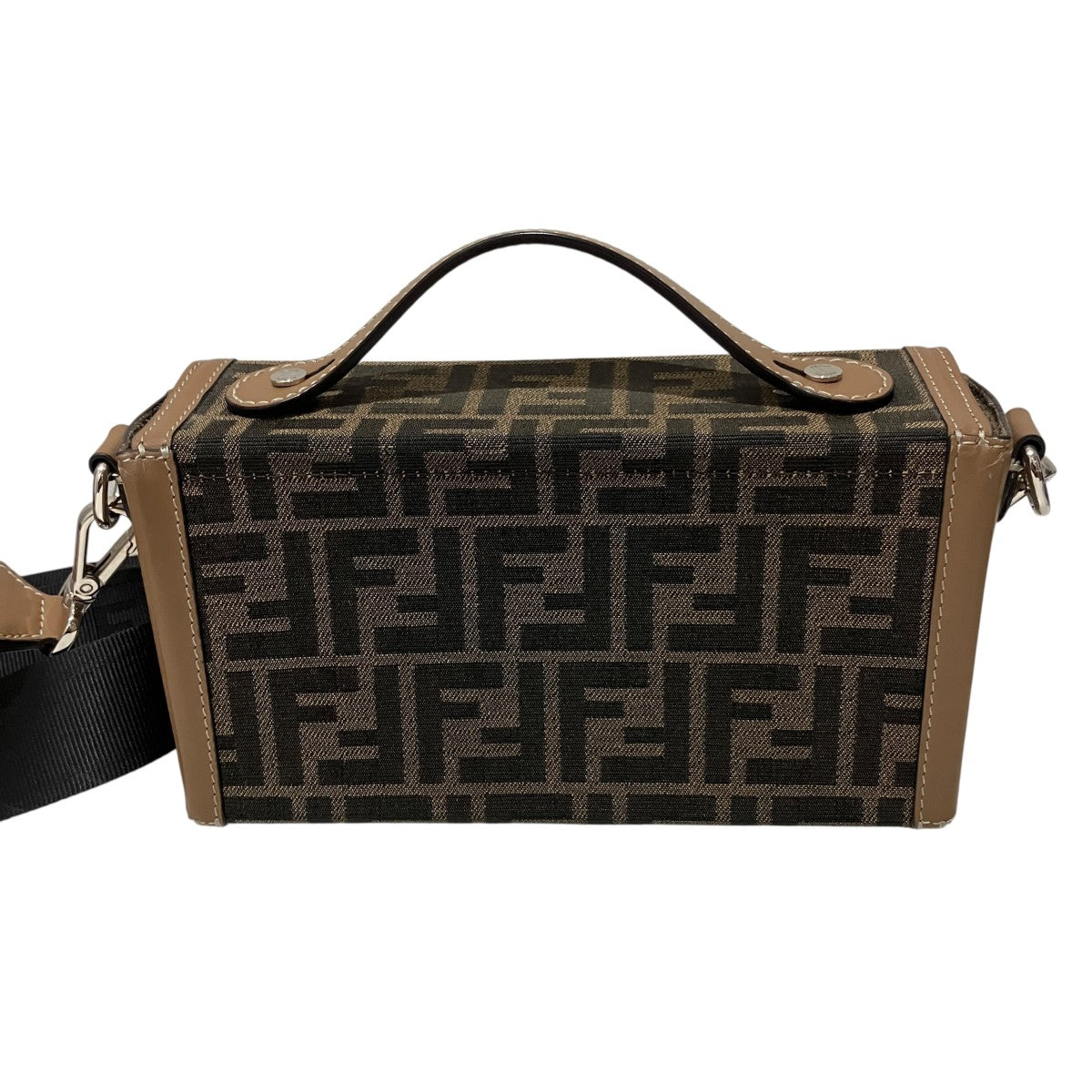 BAGUETTE SOFT TRUNKショルダーバッグ7VA565