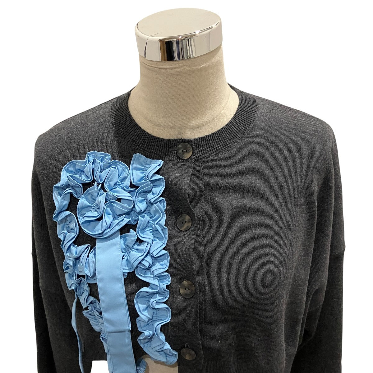 【FRILL DECO CARDIGAN】クロップドカーディガン300IA270-2781