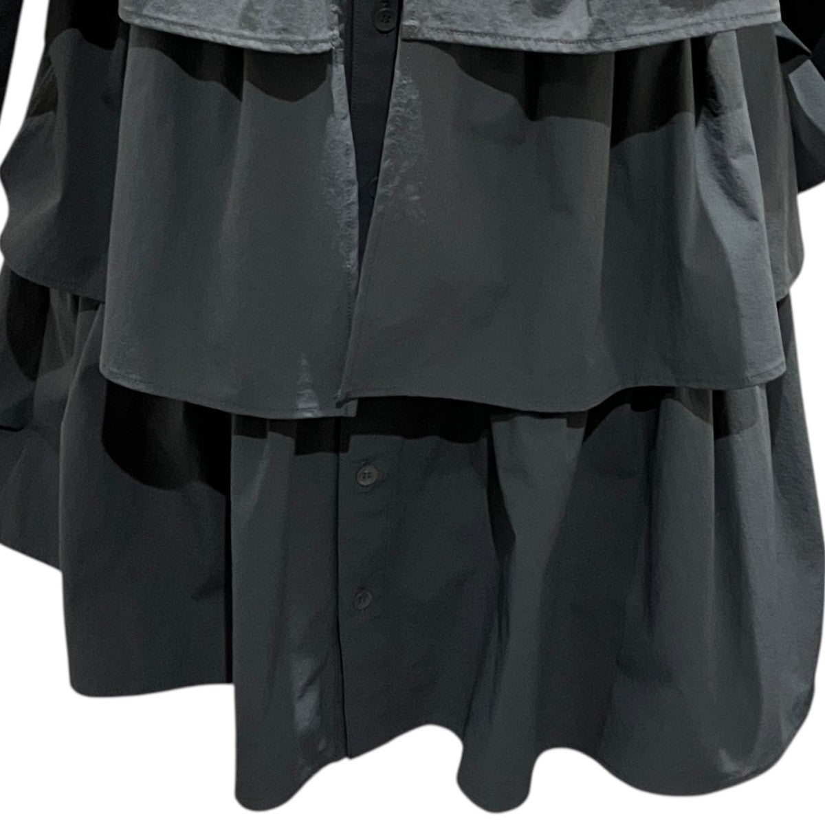 【th ／ Ruffle Volumed Dress】フリルブラウス2302-WDR11-W208