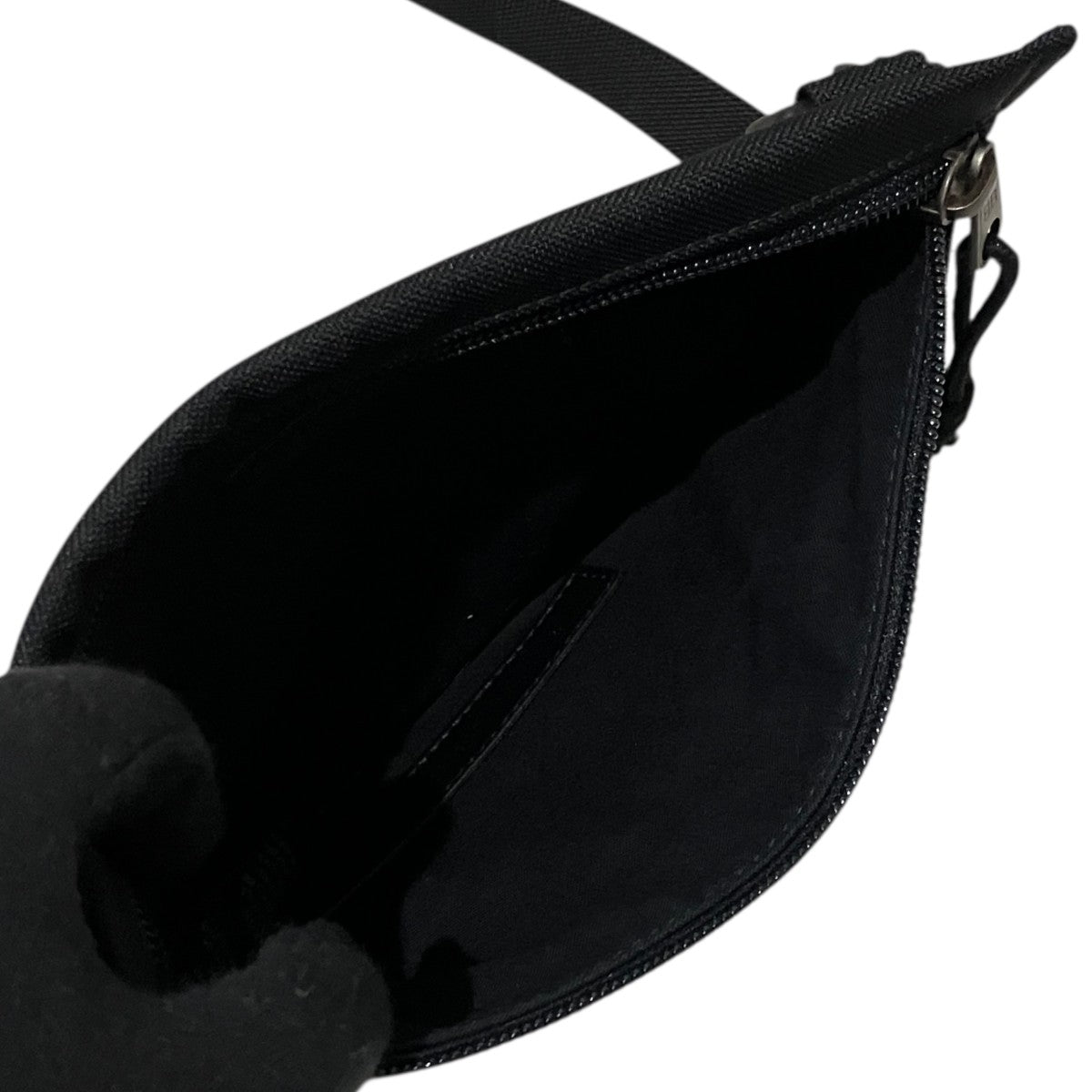 【EXPLORER FLAT POUCH STRAP】サコッシュ618379
