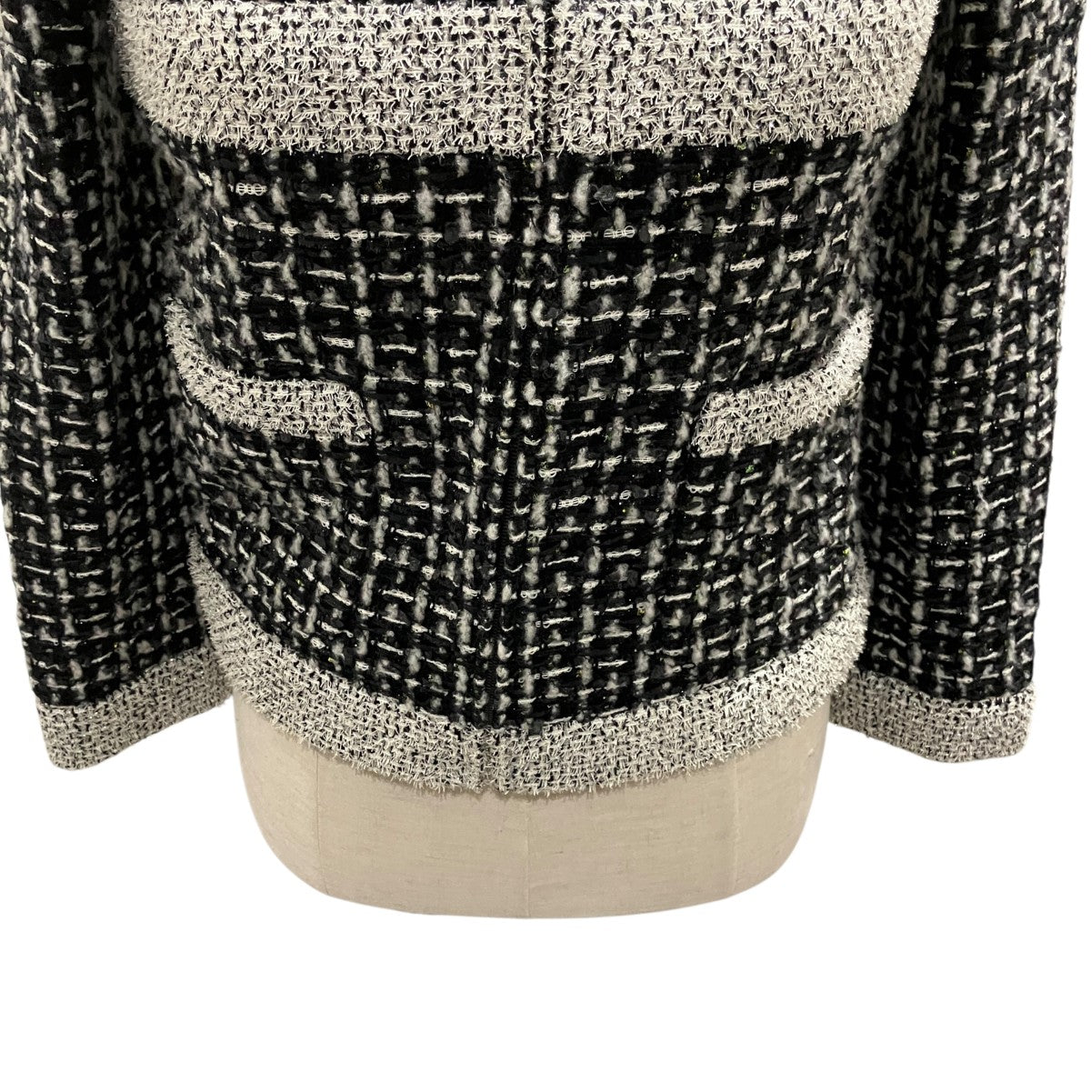 CHANEL ノーカラーツイードジャケットP57217V30748 古着・中古-4枚目のアイテム画像