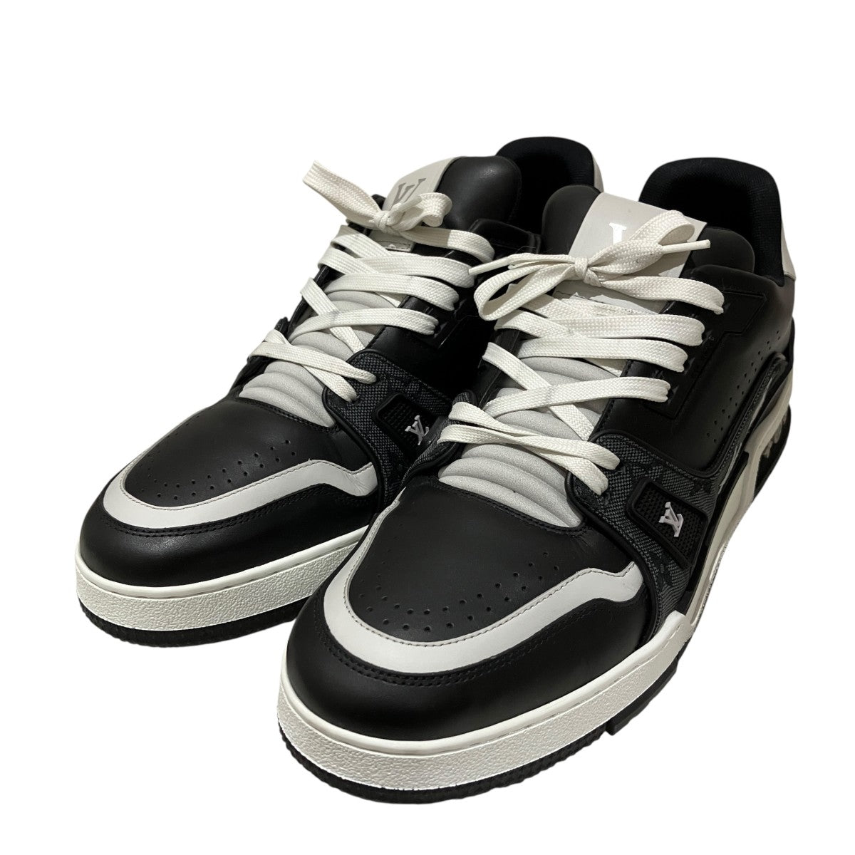LOUIS VUITTON LVトレーナーレザースニーカー1AJ299 古着・中古-1枚目のアイテム画像