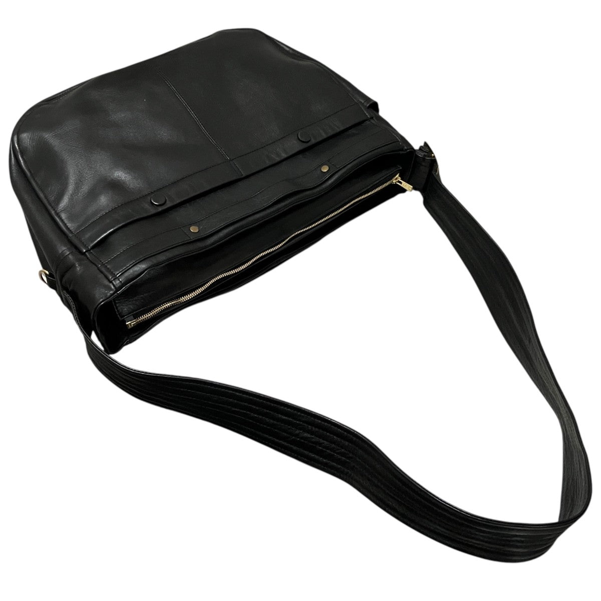 CCU(シーシーユー) 【NEW NEWSPAPER BAG M】ショルダーバッグBG-41-C