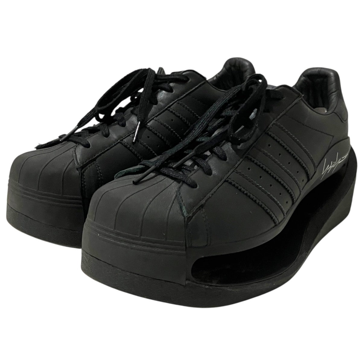 【Gendo Superstar `Triple Black`】ローカットスニーカーJS2467