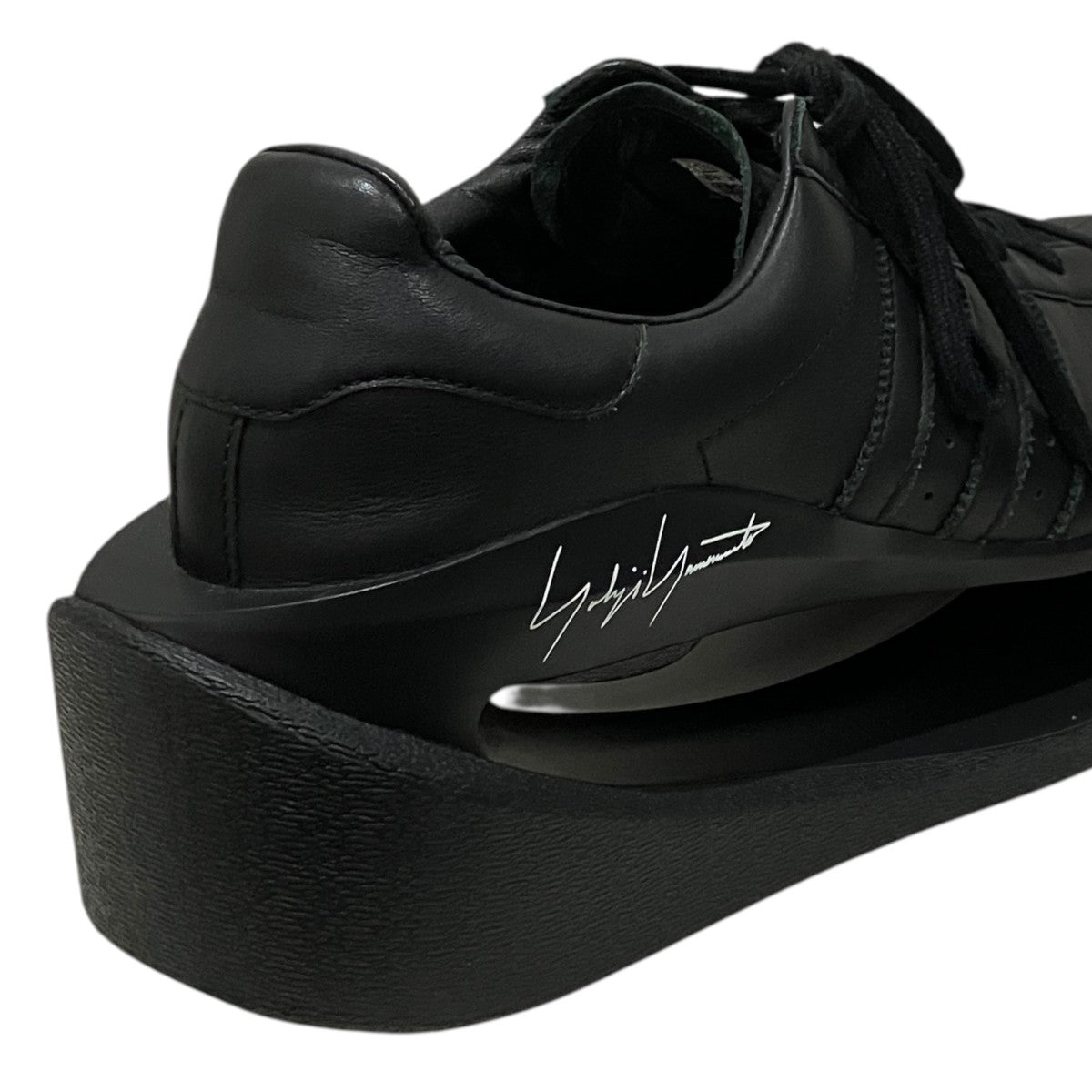 【Gendo Superstar `Triple Black`】ローカットスニーカーJS2467
