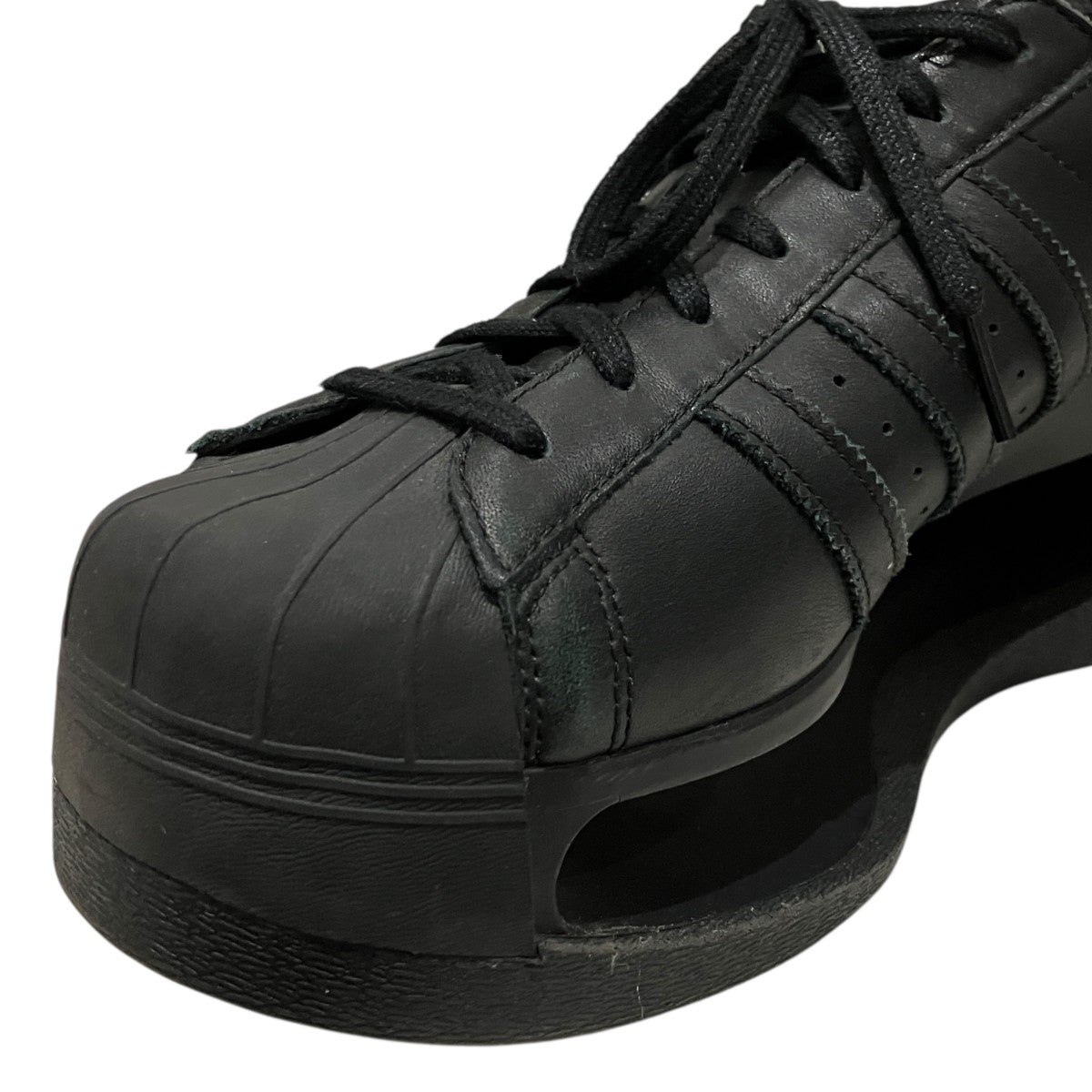 【Gendo Superstar `Triple Black`】ローカットスニーカーJS2467