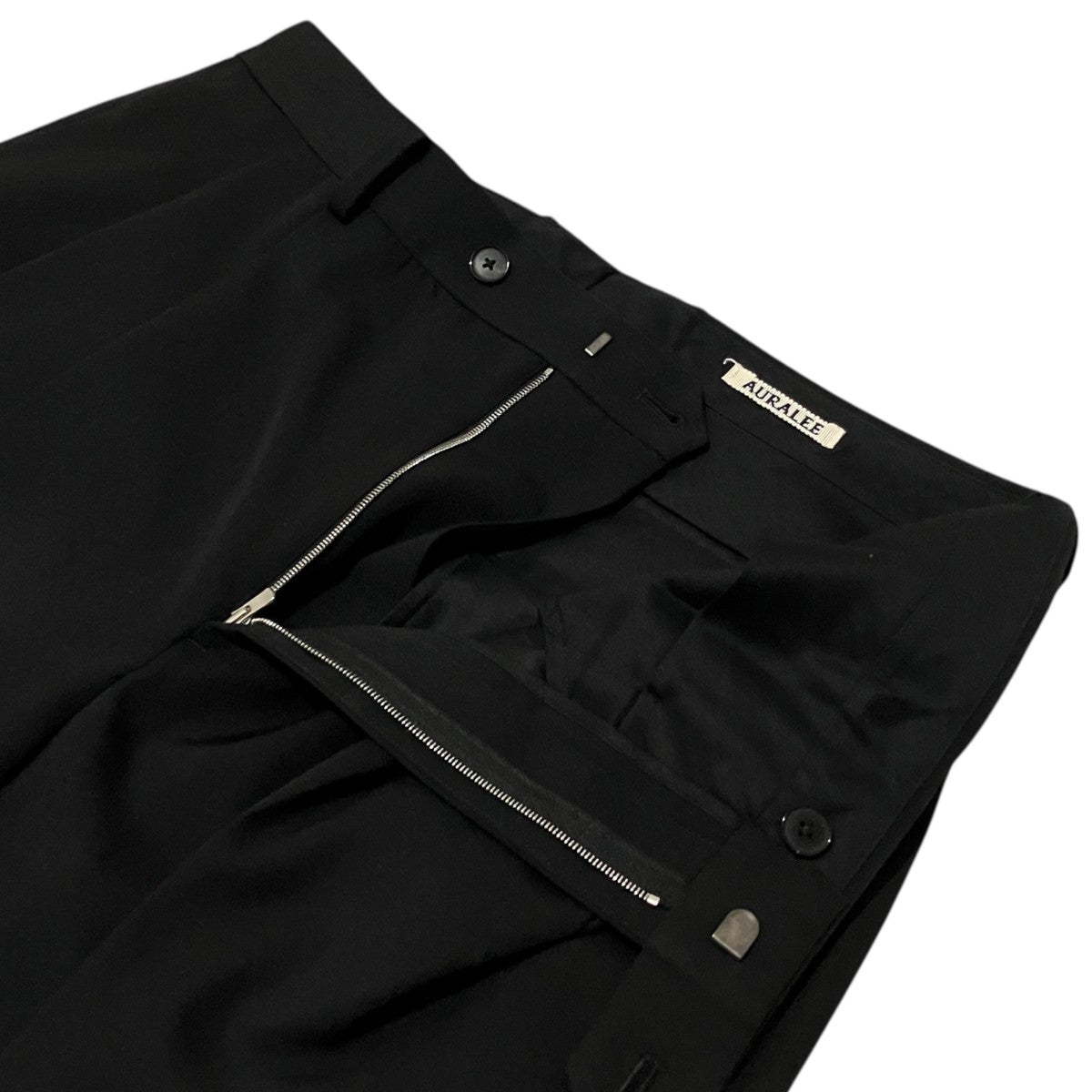 26SS【ULTRA FINE TROPICAL WOOL TWO-TUCK SLACKS】スラックスA26SP02MT