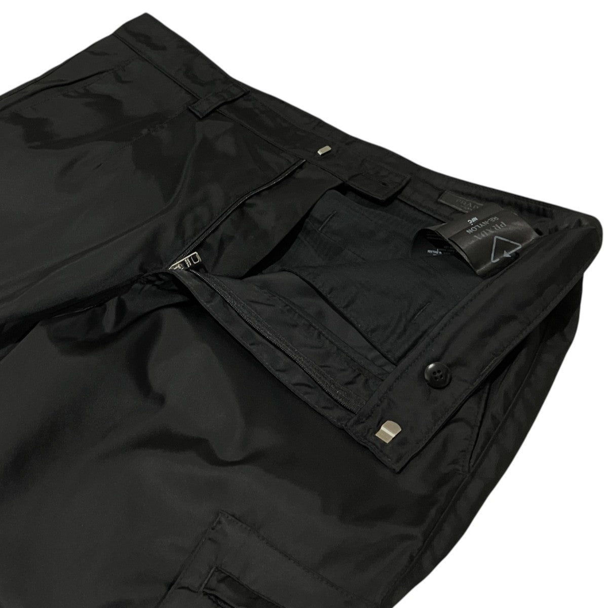 PRADA(プラダ) 三角プレートナイロンカーゴパンツSPH67 SPH67 ブラック