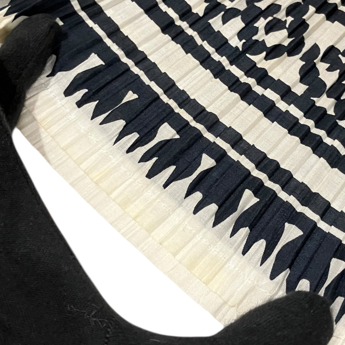 ISSEY MIYAKE ボタニカル柄プリーツタンクトップIM12FJ532 古着・中古-8枚目のアイテム画像