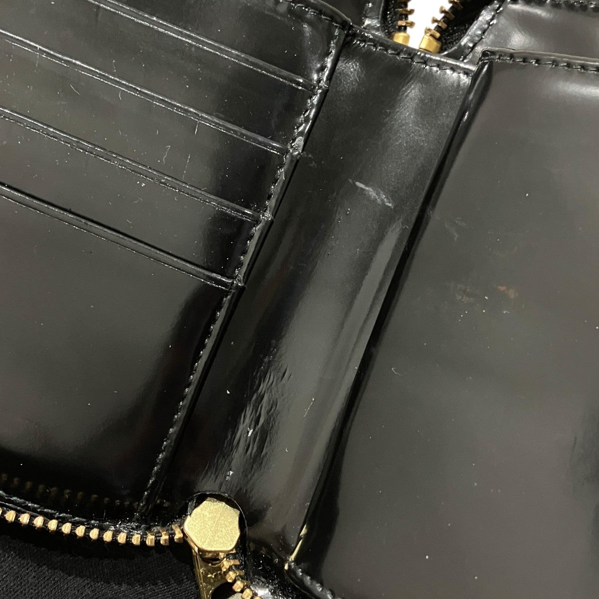 2つ折り財布