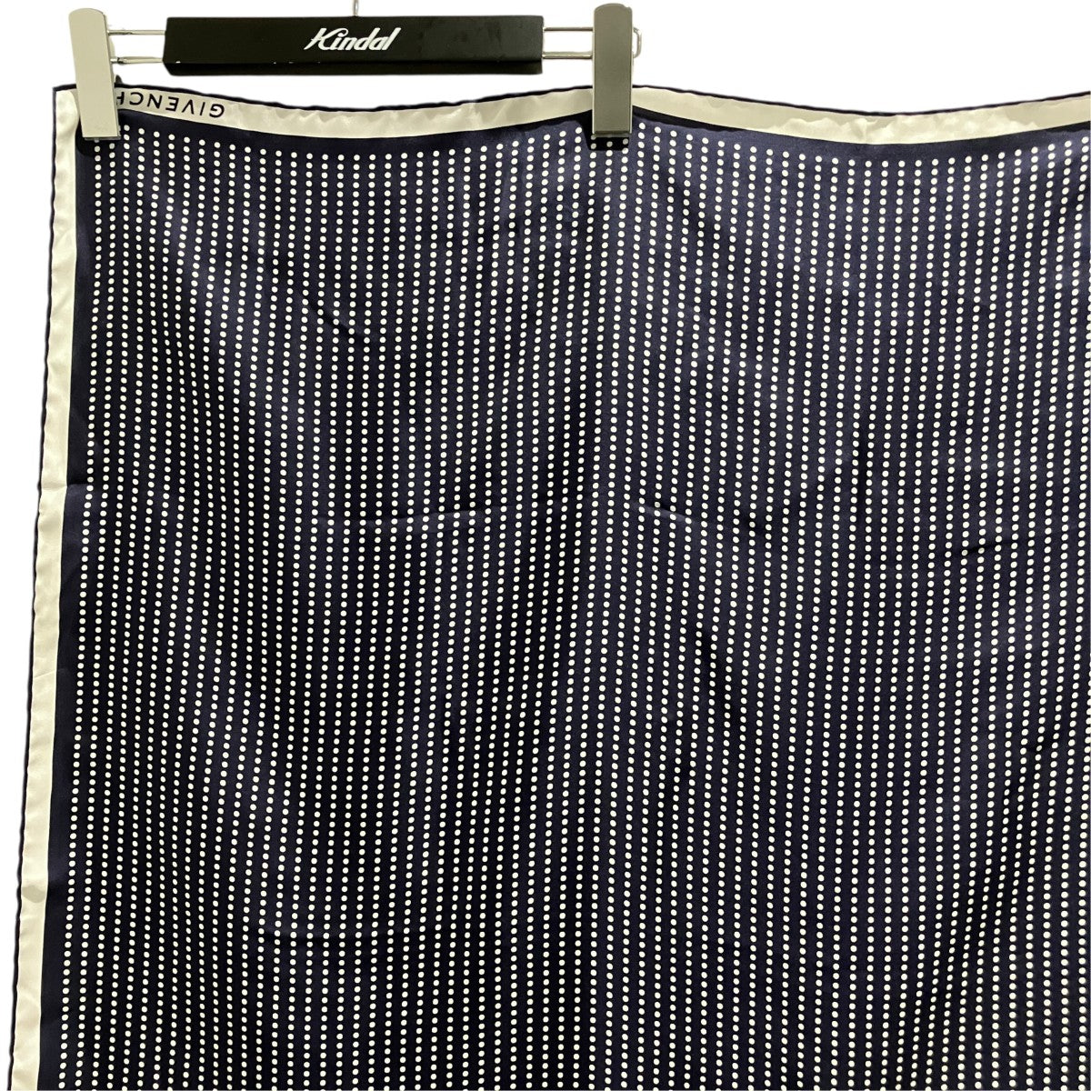 GIVENCHY ドット柄シルクスカーフ 古着・中古-3枚目のアイテム画像