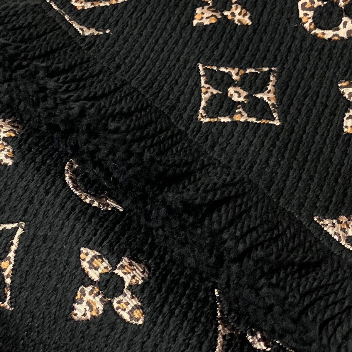 LOUIS VUITTON 【エシャルプ・ジャイアントモノグラム ジャングル】マフラーM75885 古着・中古-5枚目のアイテム画像