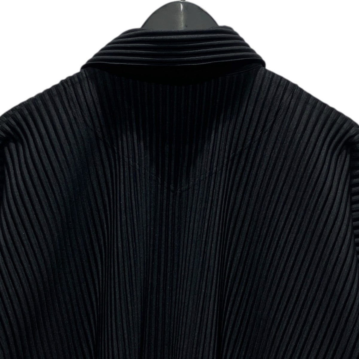 HOMME PLISSE ISSEY MIYAKE 25SS【MONTHLY COLORS MARCH】襟付きブルゾンHP51JC111 古着・中古-3枚目のアイテム画像