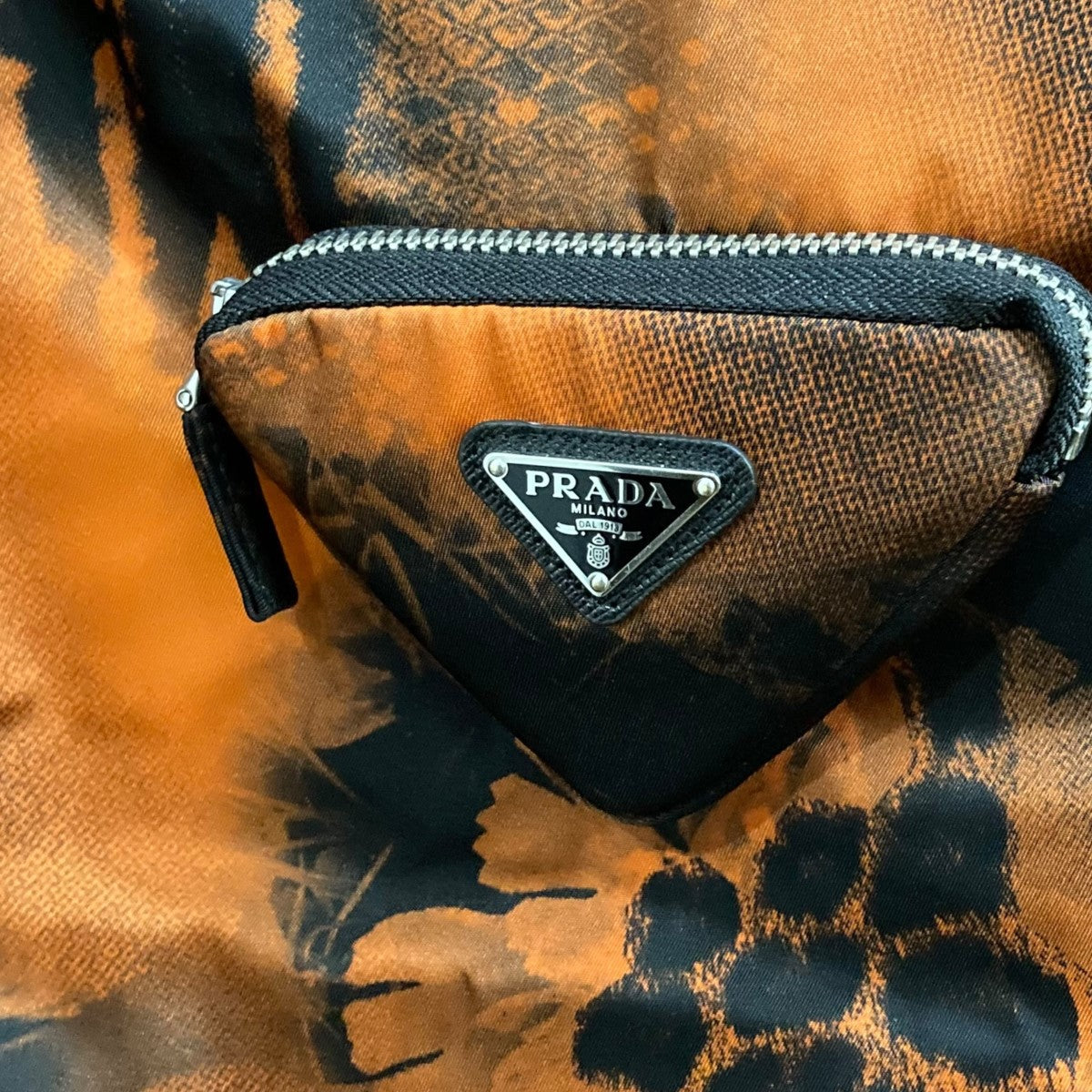 22AWリサイクルポリアミドバックプレート総柄ロングコートSGC091 S222