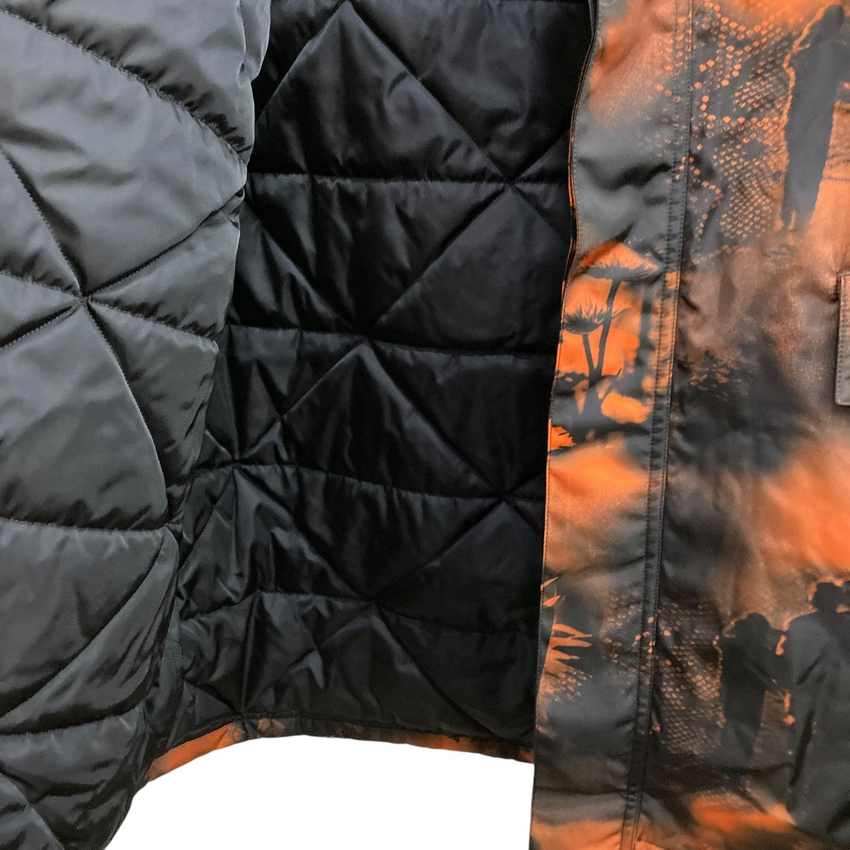 22AWリサイクルポリアミドバックプレート総柄ロングコートSGC091 S222