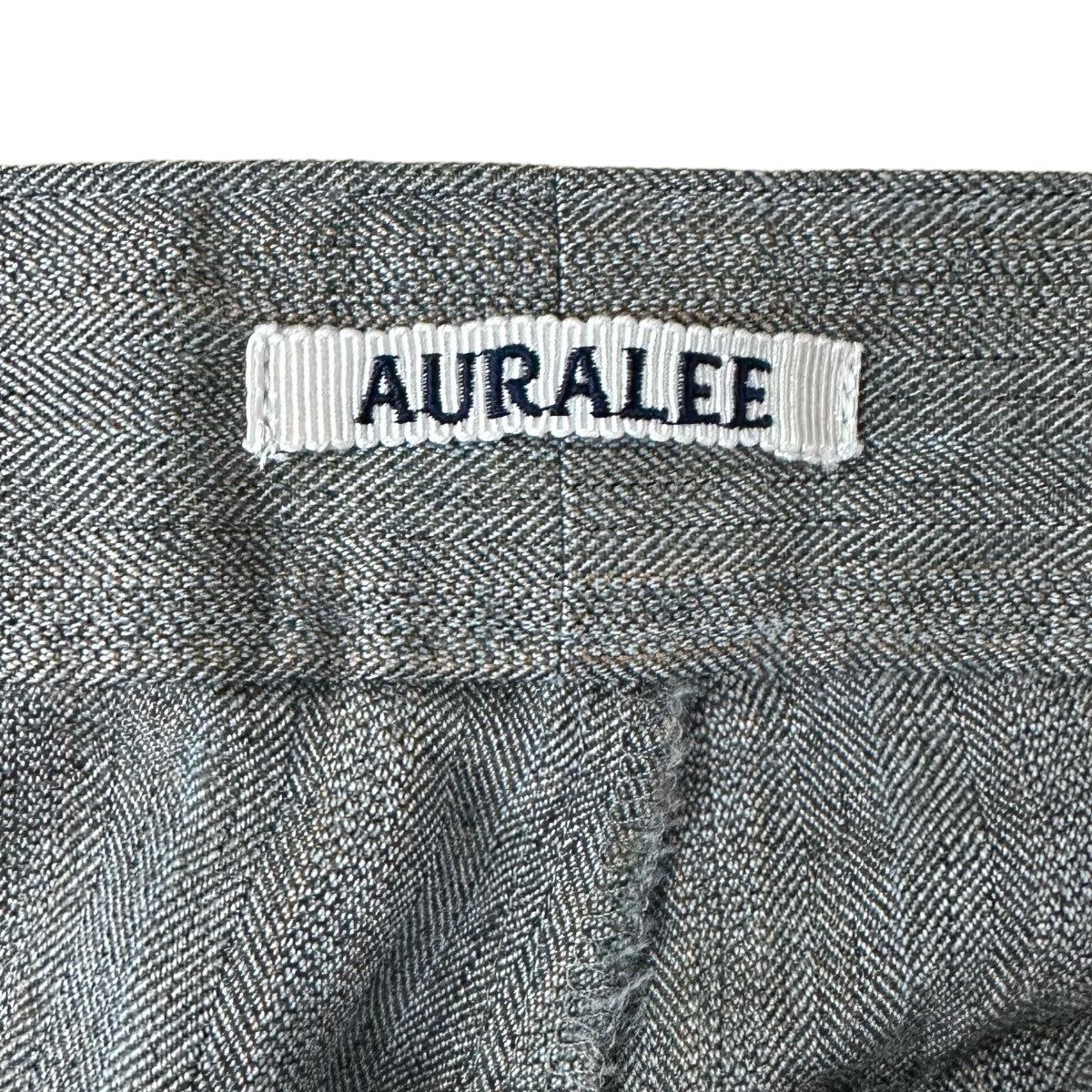 AURALEE(オーラリー) WOOL SILK HERRINGBONE NARROW PANTSA8SP04WH