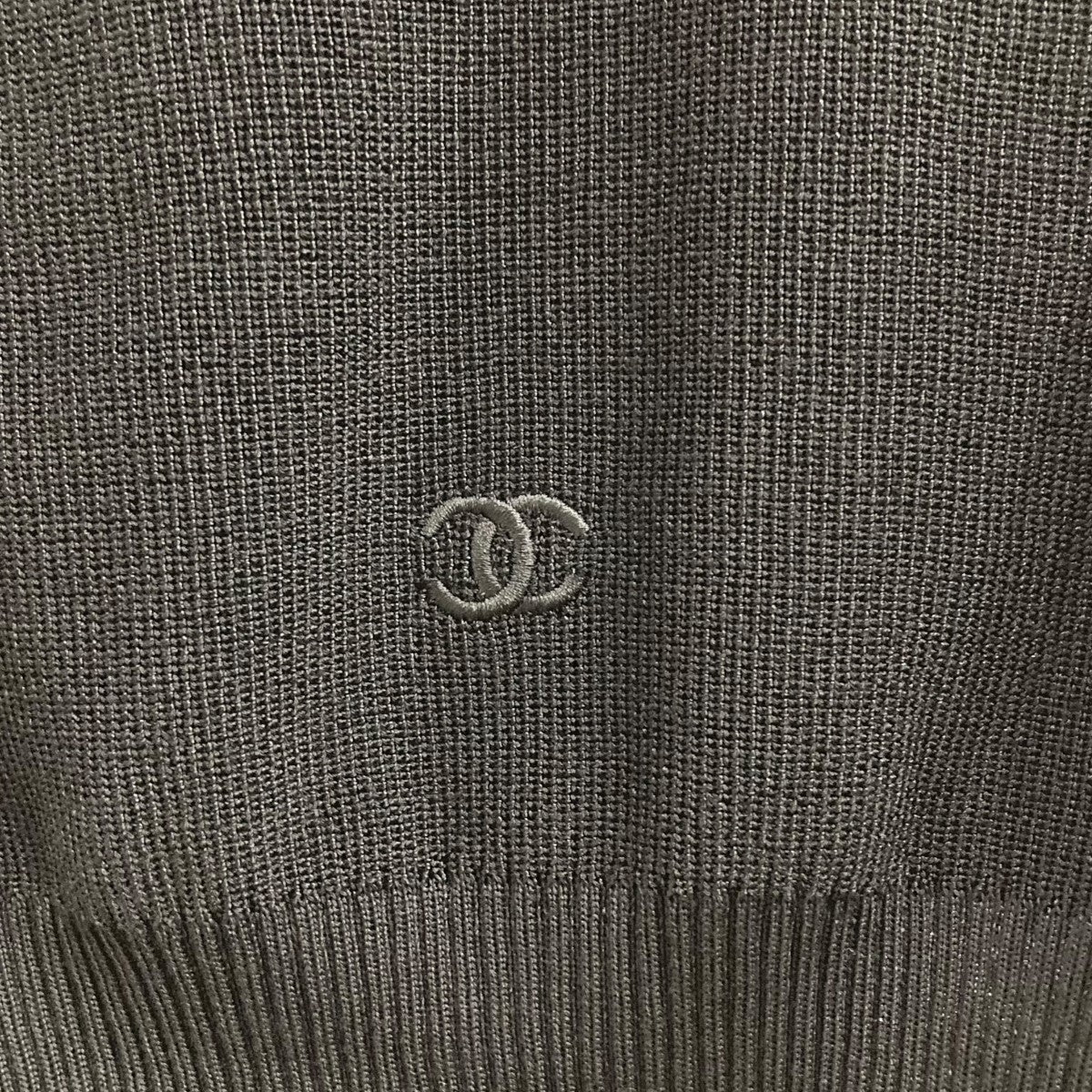 CHANEL ノースリーブニットトップP06441V00282 の古着・中古アイテム