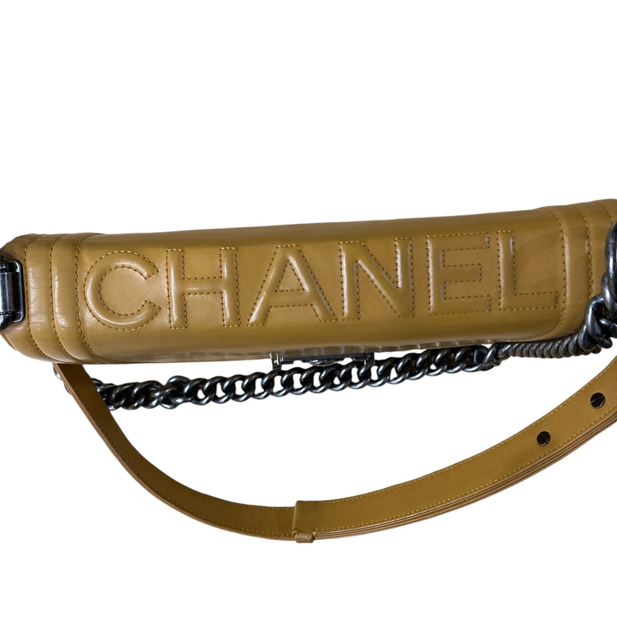 シャネルの2011年モデル チェーンショルダーバッグです。 CHANEL バッグ 古着・中古アイテム