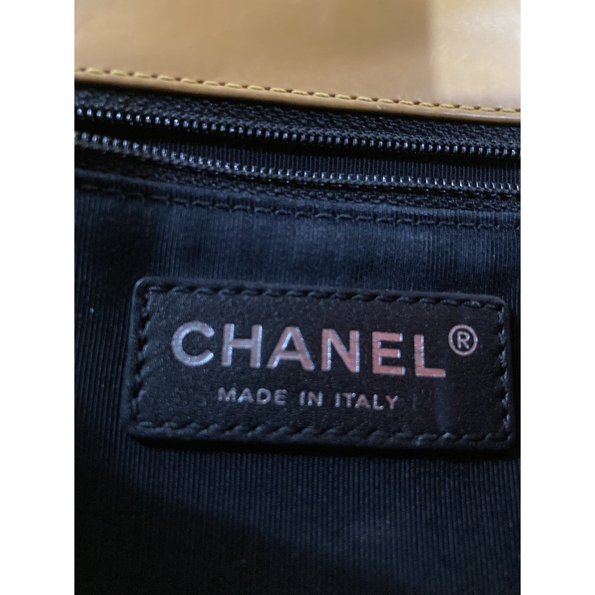 シャネルの2011年モデル チェーンショルダーバッグです。 CHANEL バッグ 古着・中古アイテム