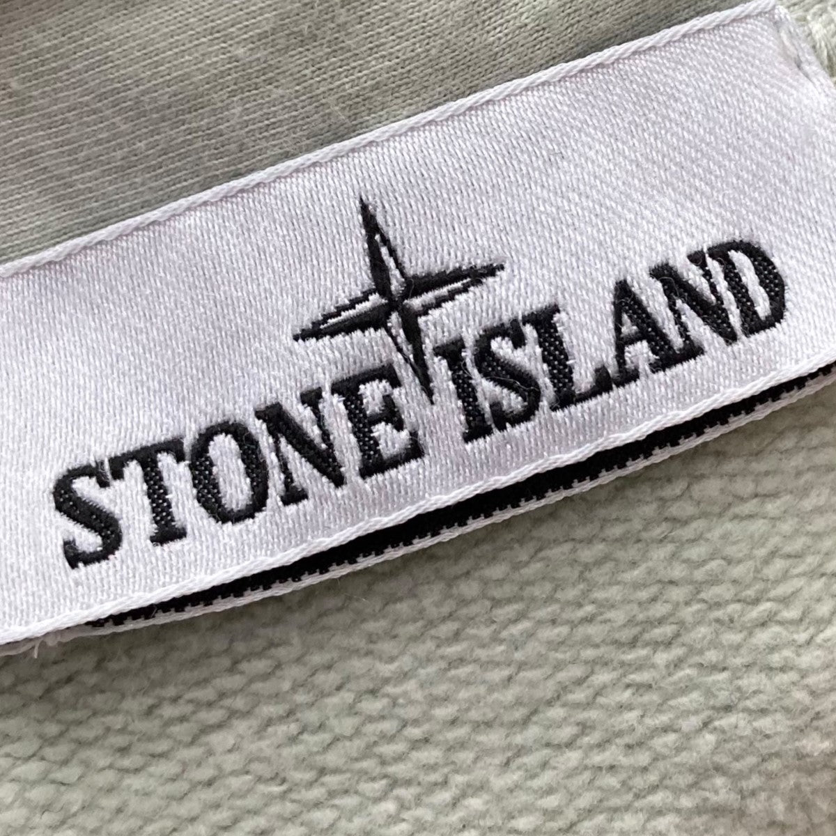 STONE ISLAND(ストーンアイランド) スリーブパッチスウェット771561720 771561720 ライトグリーン サイズ  L｜【公式】カインドオルオンライン ブランド古着・中古通販【kindal】