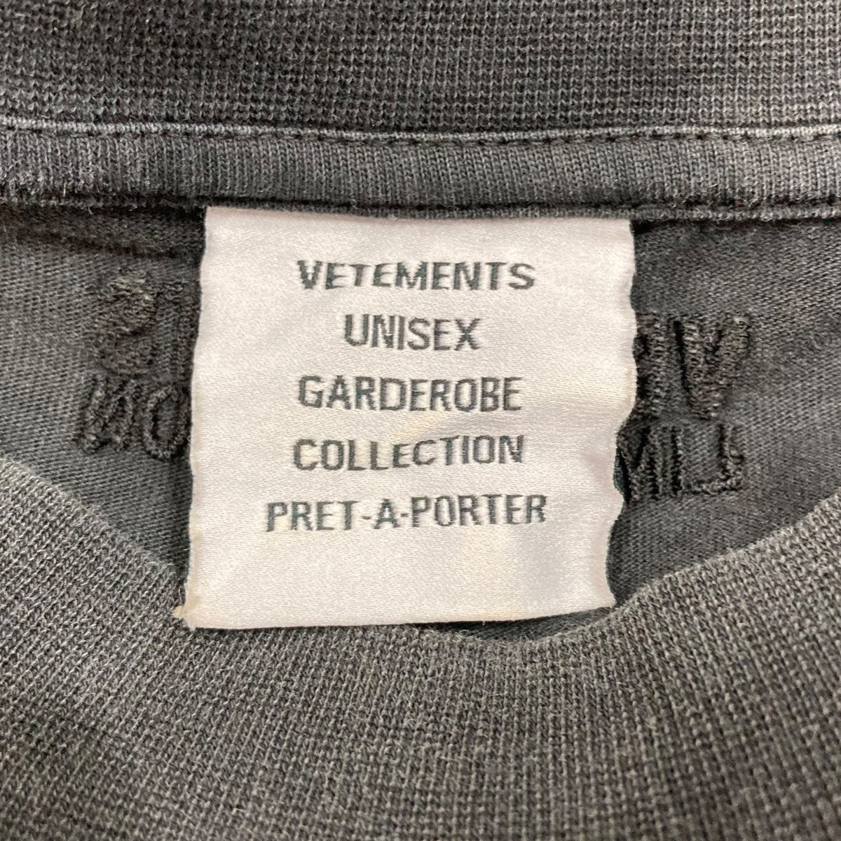 VETEMENTS(ヴェトモン) ラインストーンロゴ半袖Tシャツ