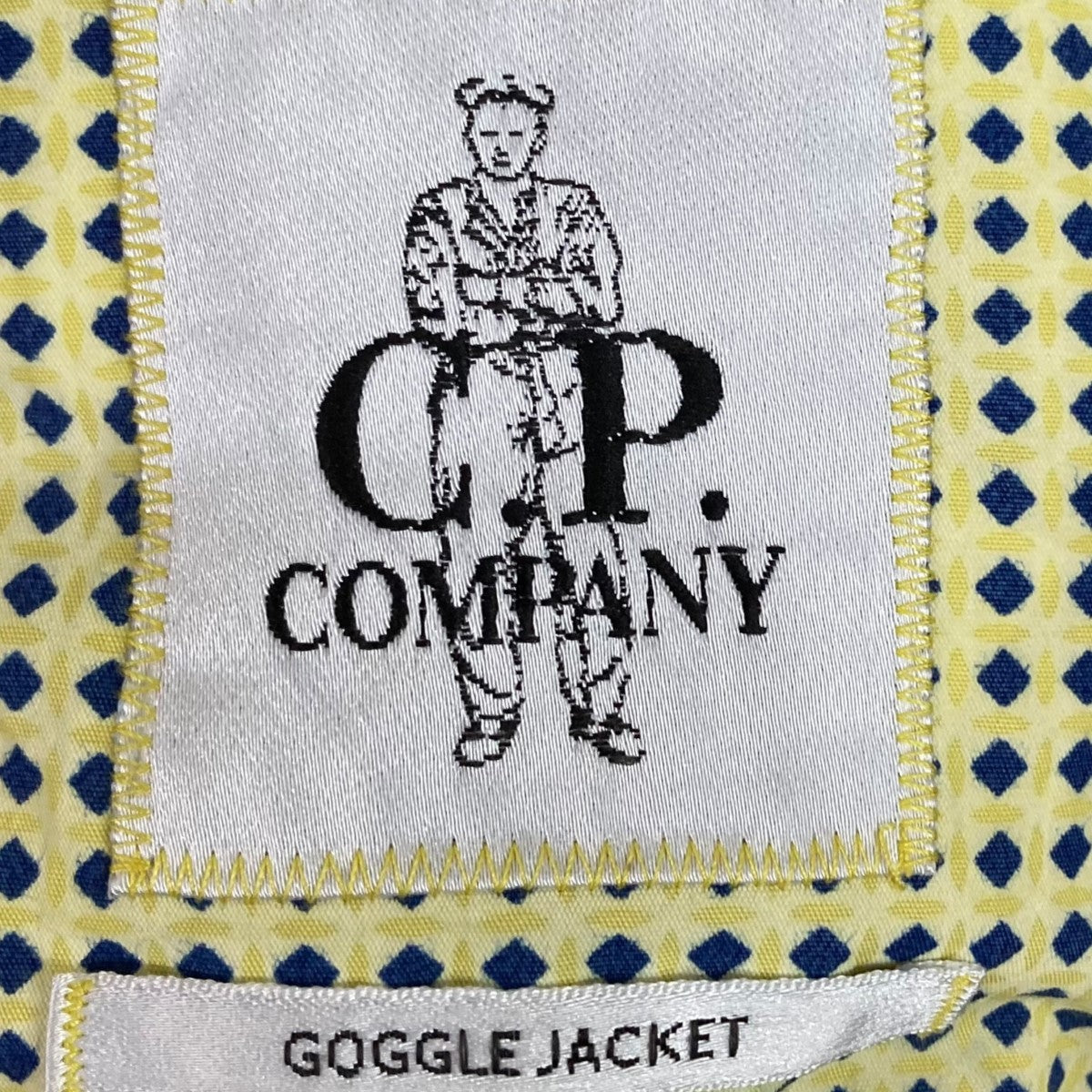 C．P COMPANY(シーピーカンパニー) GOGGLE JACKET総柄フーデッド