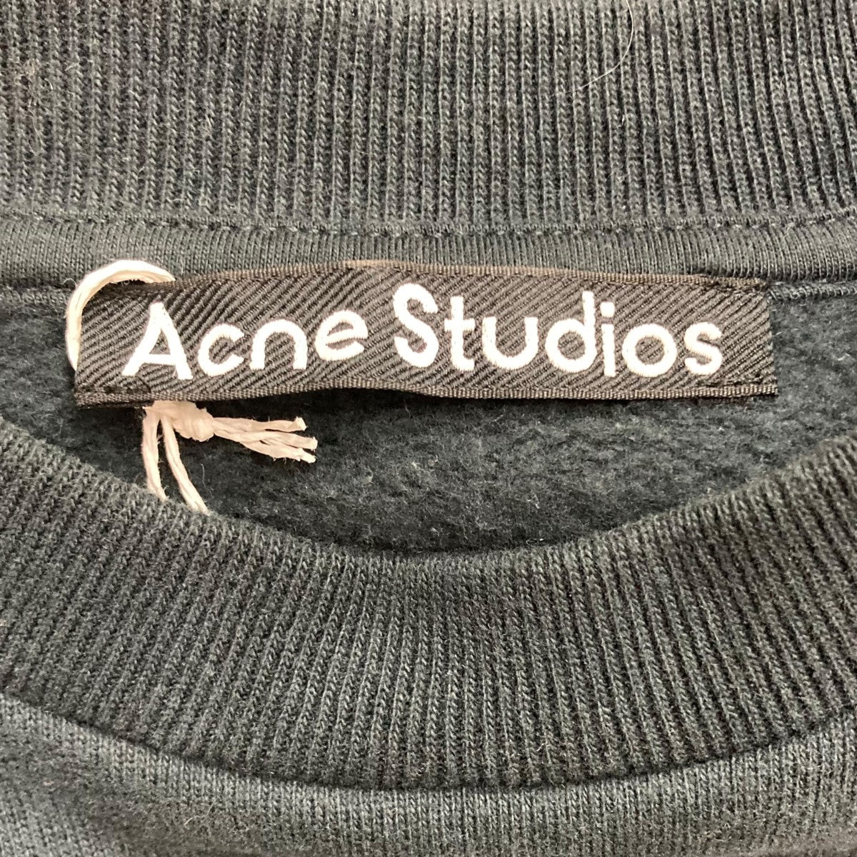 ACNE STUDIOS(アクネストゥディオズ) フェイスプレートスウェットトレーナーFA-UX-SWEA000184  FA-UX-SWEA000184 ネイビー サイズ XXS｜【公式】カインドオルオンライン ブランド古着・中古通販【kindal】