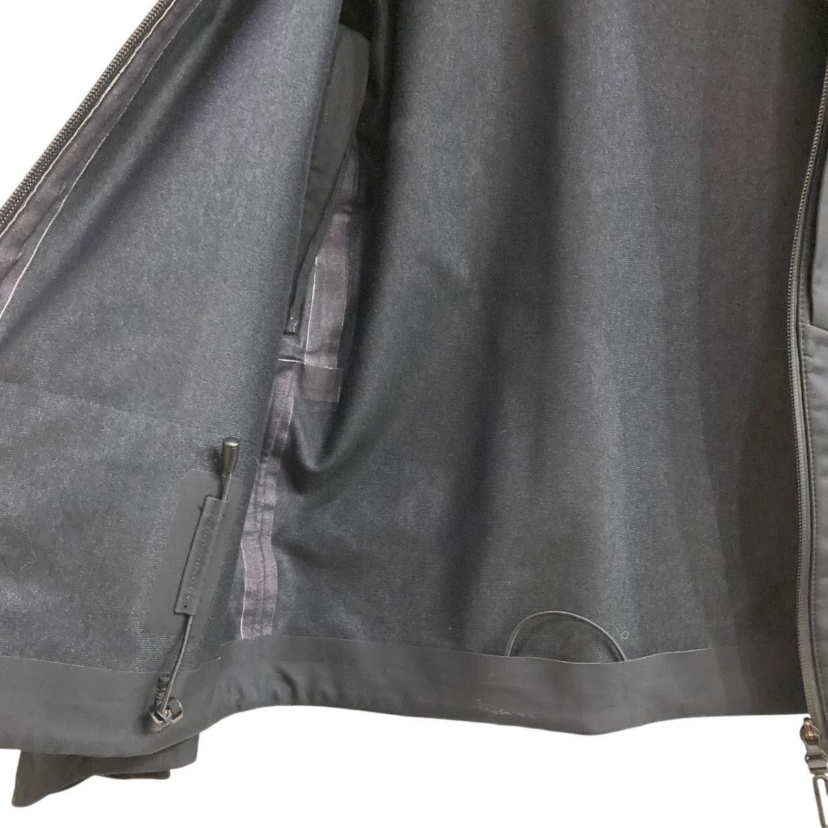 DESCENTE 25SSマウンテンパーカー ブラック Lサイズ DESCENTE ALLTERRAIN マウンテンパーカー ウインドブレーカー