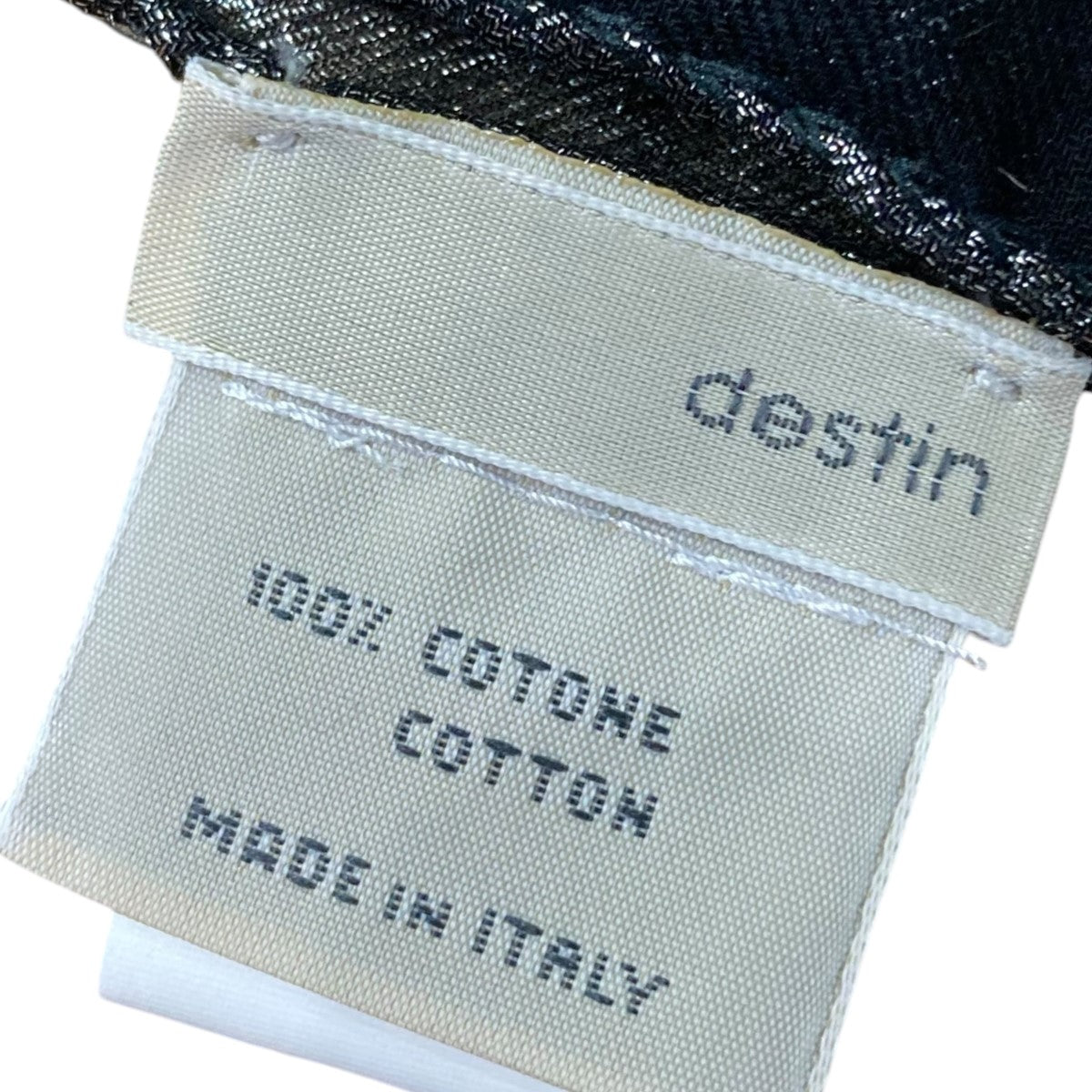 未使用】destin デスティン　シルク ペイズリー柄 スカーフ 90x90 黒 destin（デスティン）の「DESTIN / ペイズリー柄スカーフ