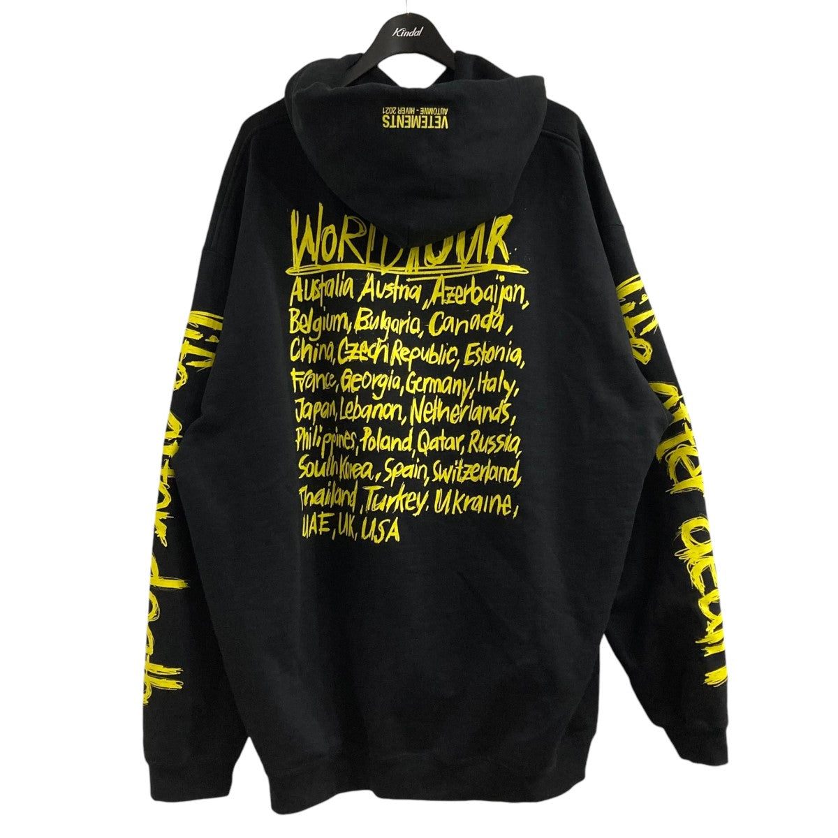 VETEMENTS(ヴェトモン) 20AWWorld Tour HoodieロゴプリントパーカーUAH21TR632