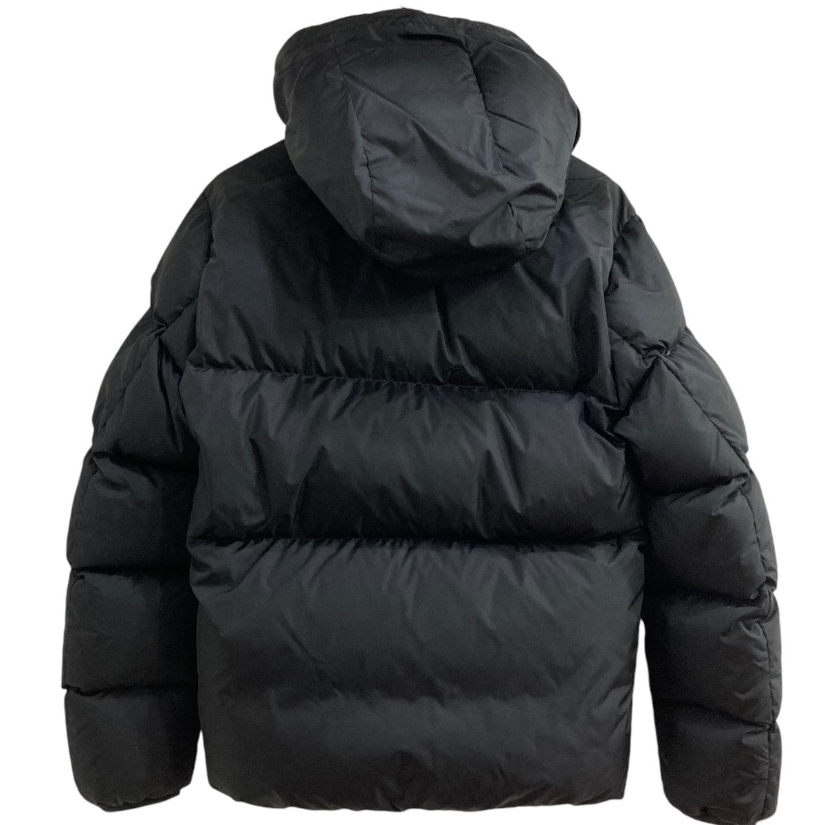 モンクレールの20AW ダウンジャケット F20911B56900です。 MONCLER 古着・中古 アウター アイテム