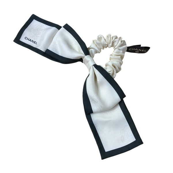 CHANEL(シャネル) シルクシュシュ アイボリー×ブラック｜【公式