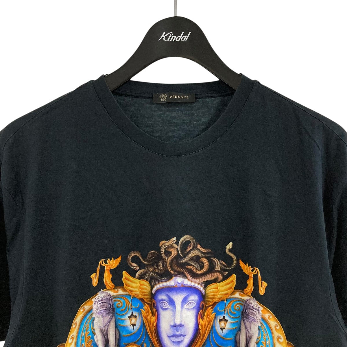 【国内即発】VERSACE プリント Tシャツ VERSACE(ヴェルサーチ) プリントTシャツ A76113 ブラック サイズ