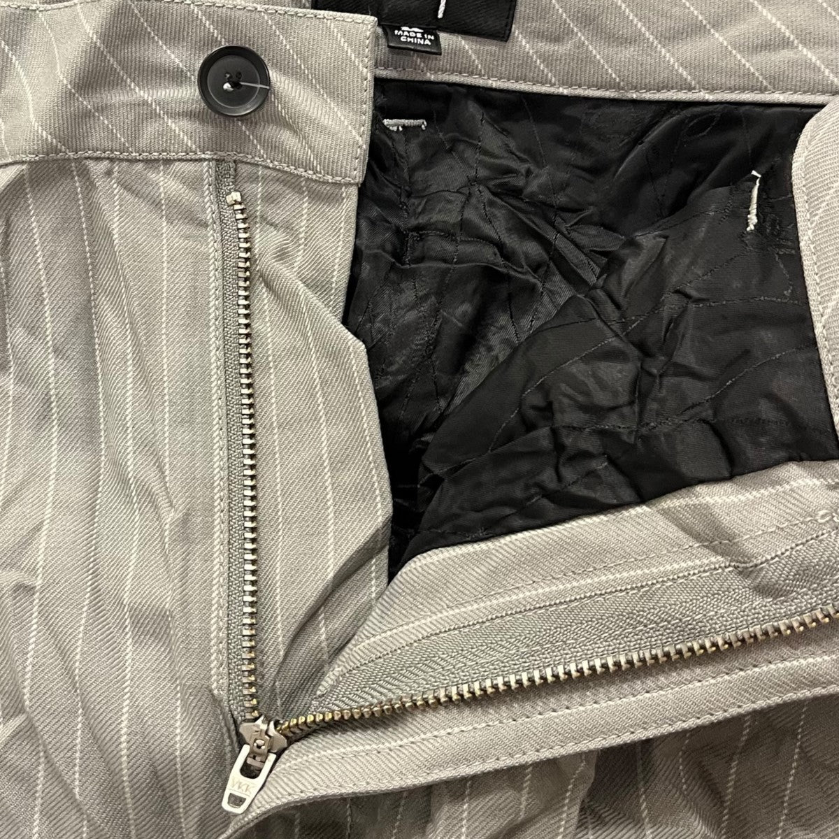 stussy(ステューシー) シワ加工ストライプハーフパンツ グレー