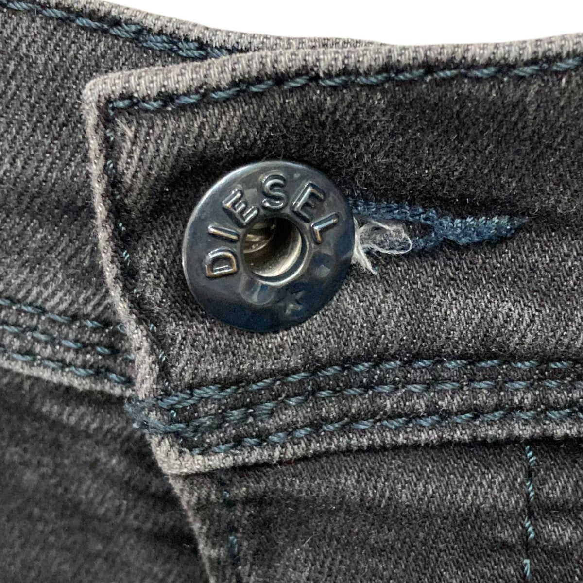 DIESEL×D．N．A． ダメージデニムパンツ グレー サイズ 28｜【公式