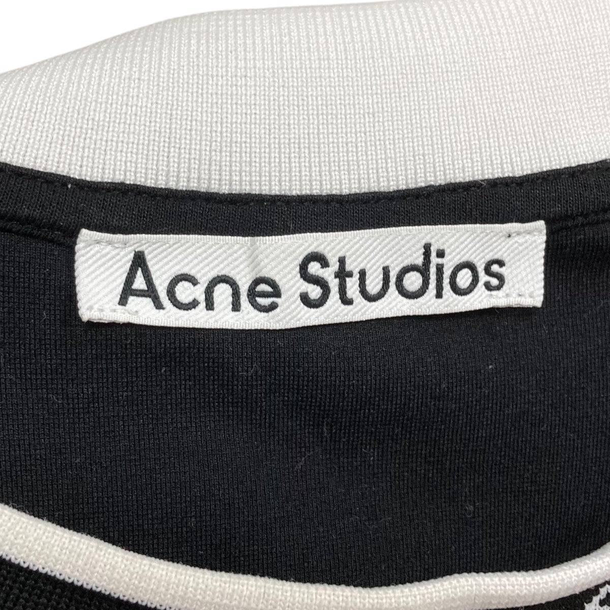 ACNE STUDIOS(アクネストゥディオズ) ネックロゴTシャツFN-MN