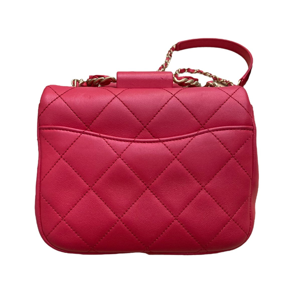 CHANEL 古着・中古 シャネルのラムスキン ラウンドハンドル チェーンショルダーバッグです。