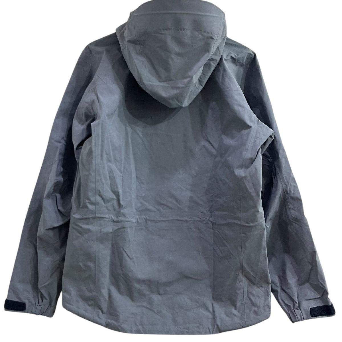 ARC'TERYX(アークテリクス) ALPHA SVナイロンジャケット ライトグレー