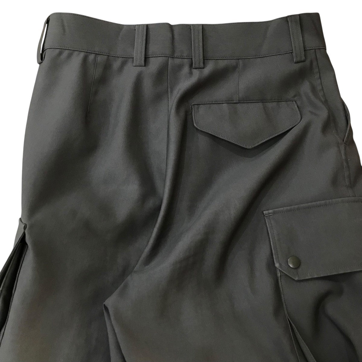 THE RERACS カーゴパンツ(カーキ) 新品 THE RERACS 24SS UA別注 カーゴパンツ カーキ 48 - メルカリ