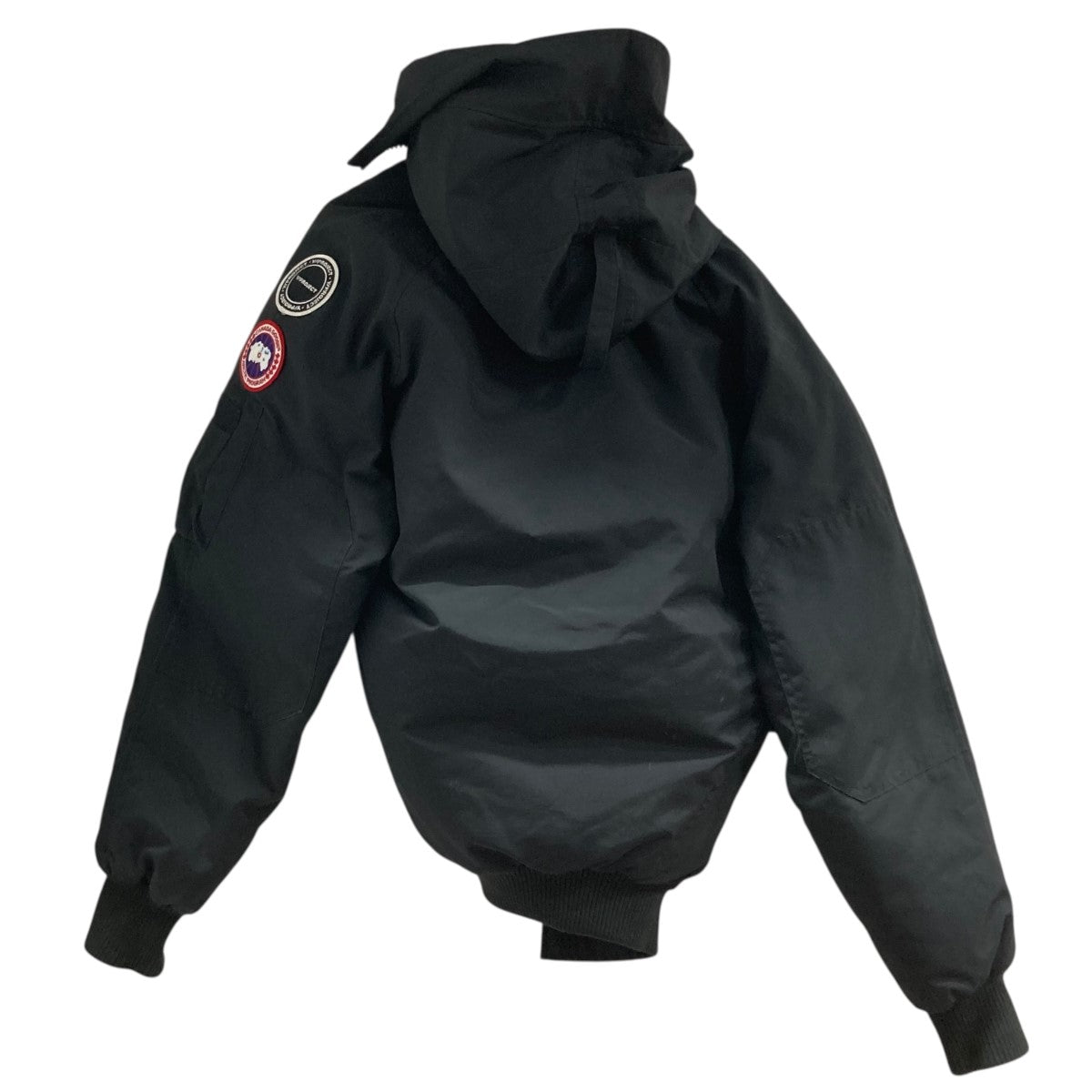 Y/PROJECT x カナダグース 変形ダウンジャケット　黒 カナダグース×Y/プロジェクトがコラボ、アシンメトリーなパーカや変形