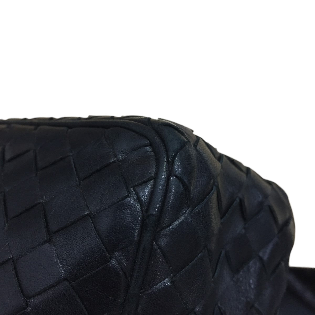 BOTTEGA VENETA(ボッテガヴェネタ) イントレチャートレザー