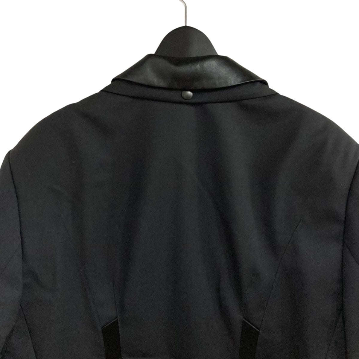 テーラードジャケット