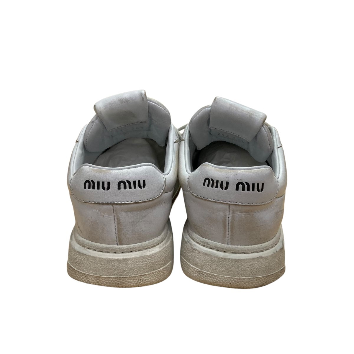 日本全国送料無料商品 特集 MIU MIU(ミュウミュウ) 916 ヴィンテージ加工スニーカー916 キャラクターグッズ