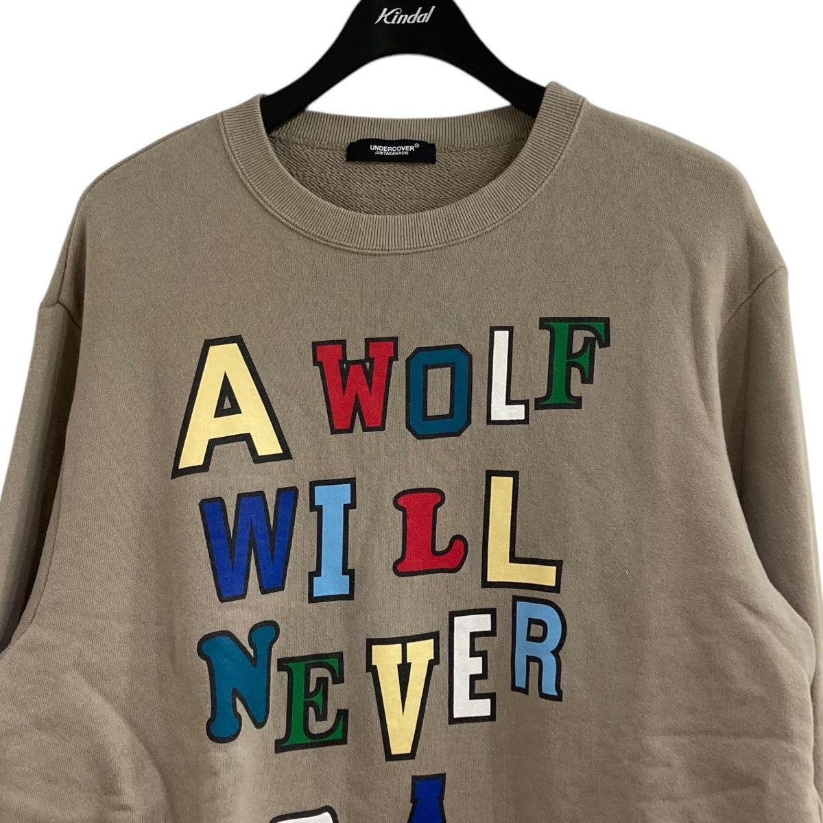 プリントスウェットUC2C4891-4 SWEAT A WOLF WILL NEVER BE A PET