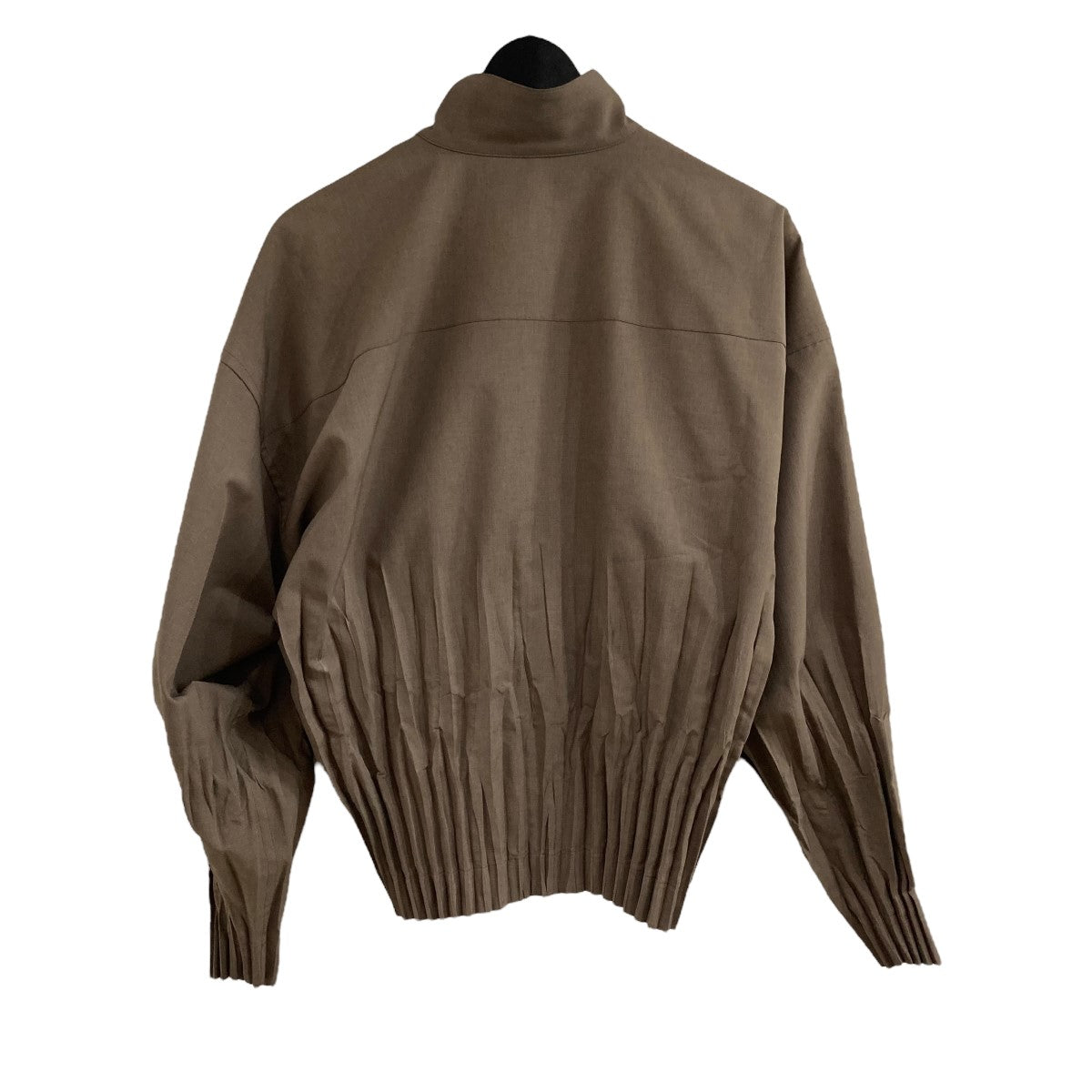 楽天市場】ISSEY MIYAKE イッセイミヤケ 23AW CURVED PLEATS