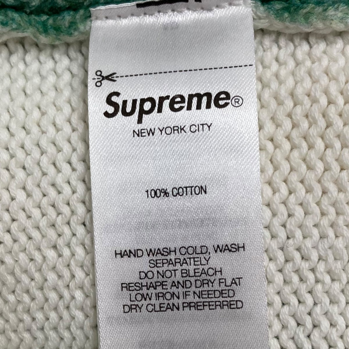 Supreme(シュプリーム) 25SS｢demien hirst sweater｣シャーク