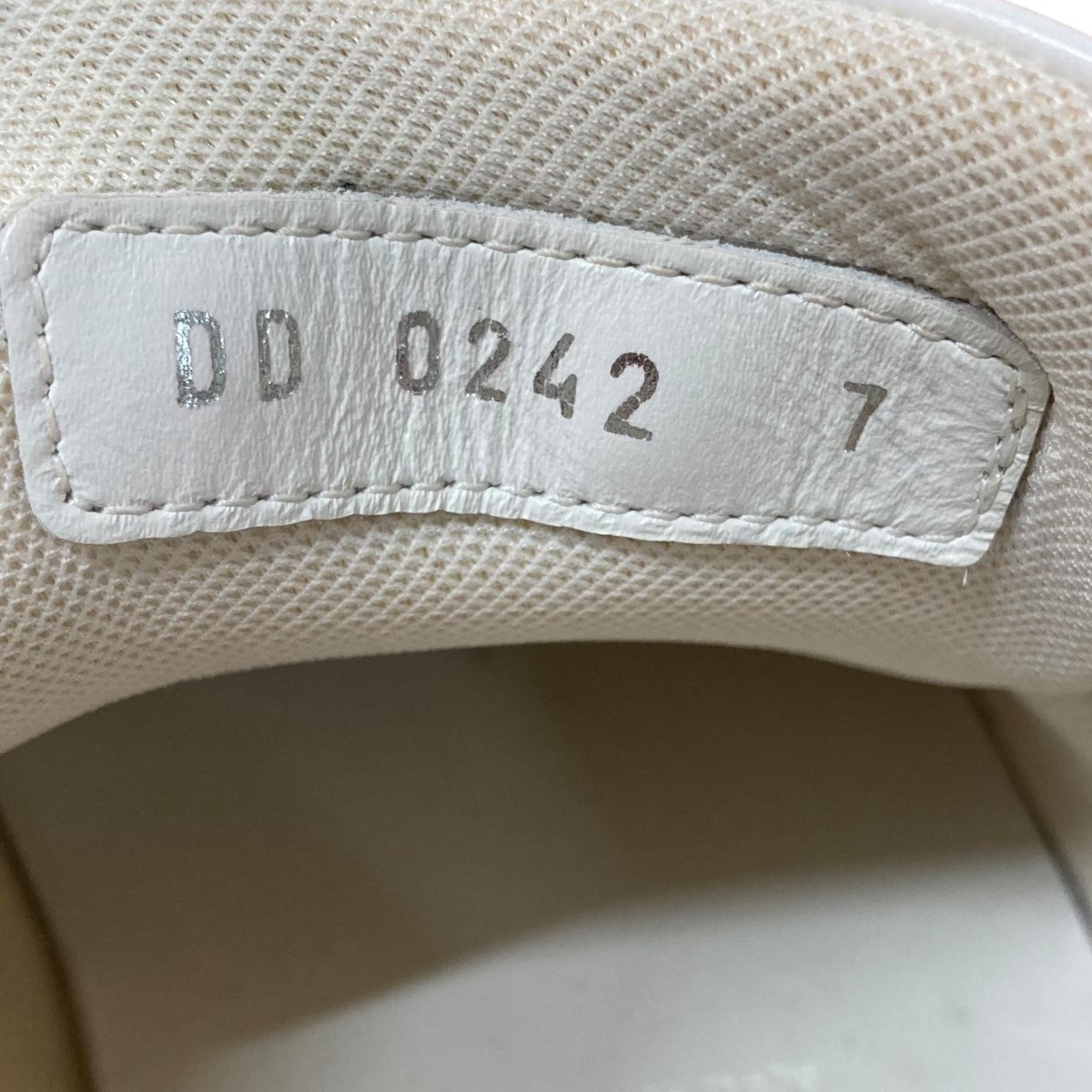 ローカットスニーカーDD 0242