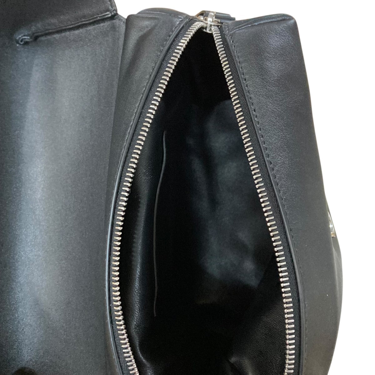 JIL SANDER(ジルサンダー) LID CROSSBODYエンボスロゴショルダー