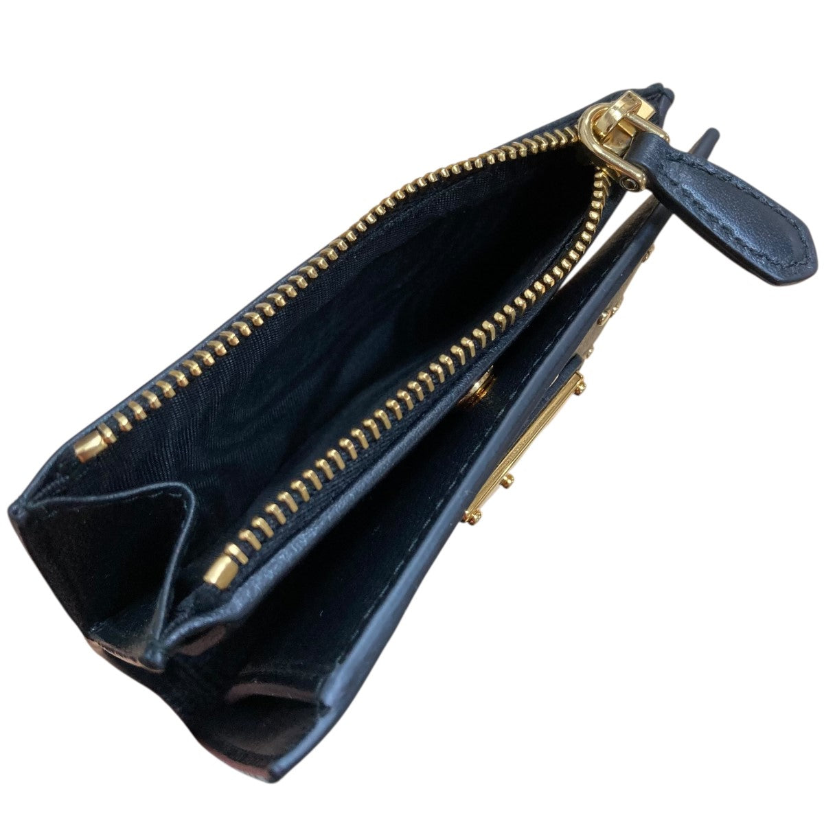 休日限定 PRADA(プラダ) ブラック 1ML050 スタッズコンパクトウォレット 小物