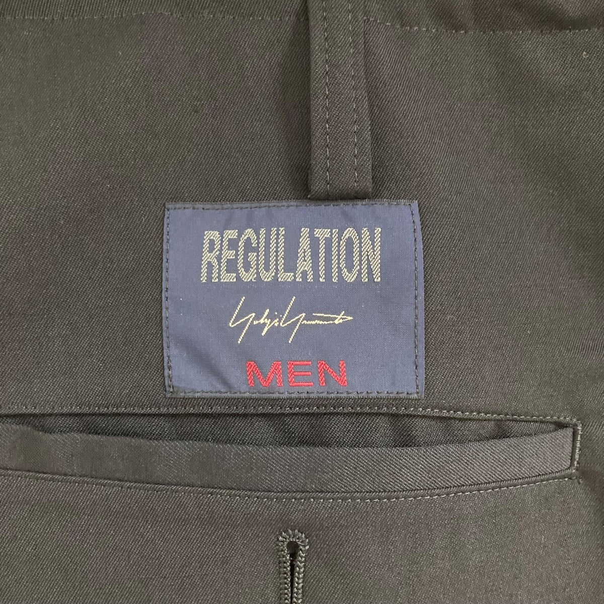 ヨウジヤマモト カジュアルパンツ ドローストリング付き REGULATION Yohji Yamamoto(レギュレーションヨウジヤマモト